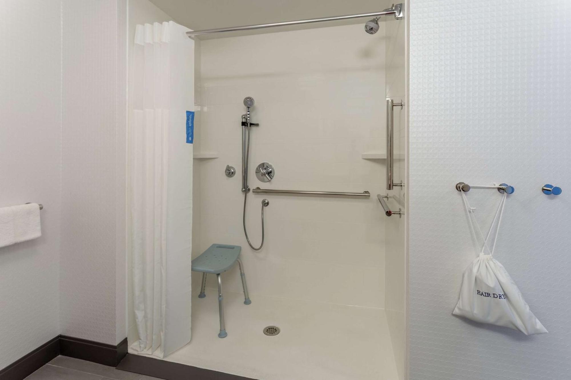 Hampton Inn & Suites Burlington Exteriör bild