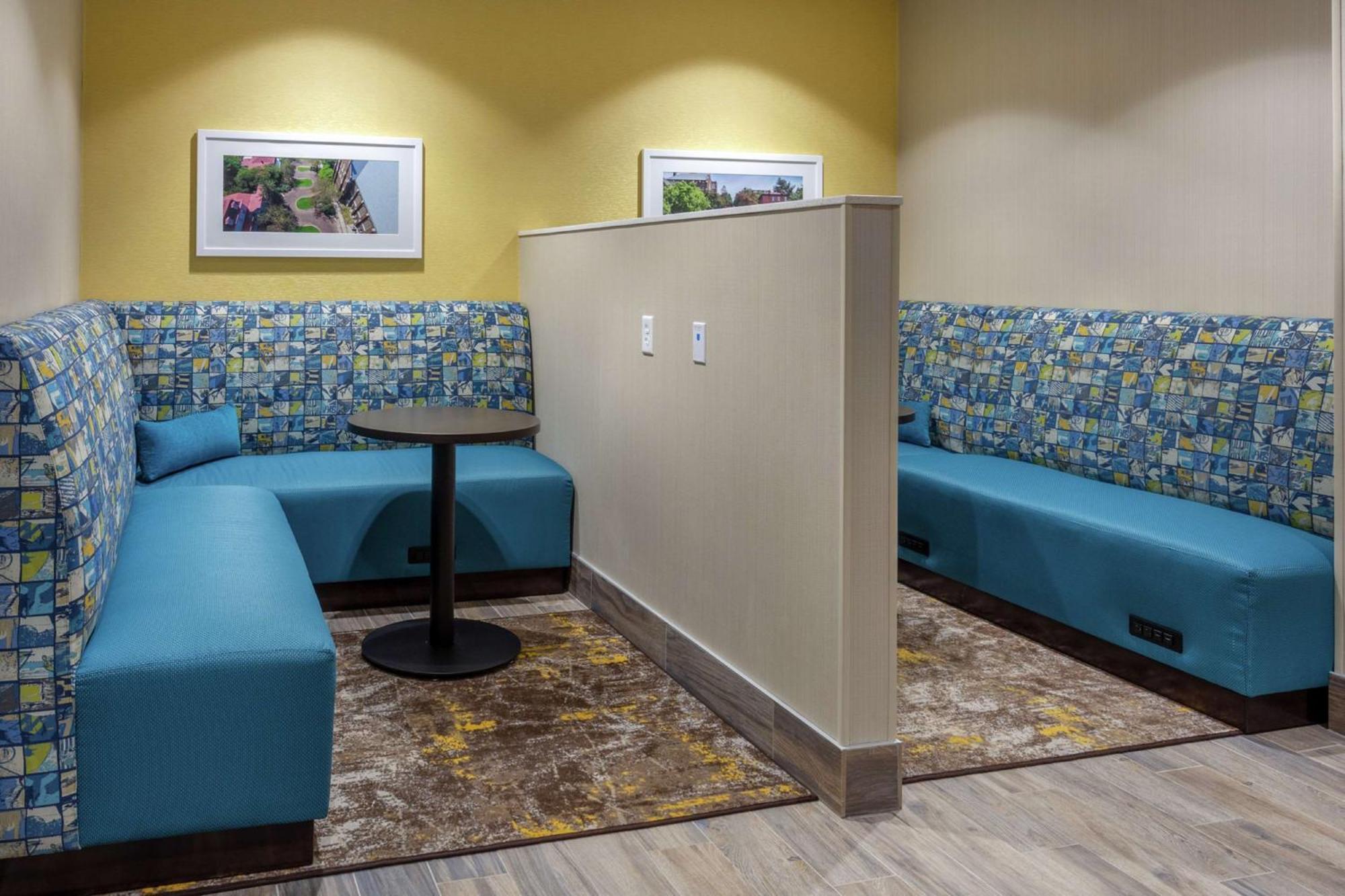 Hampton Inn & Suites Burlington Exteriör bild