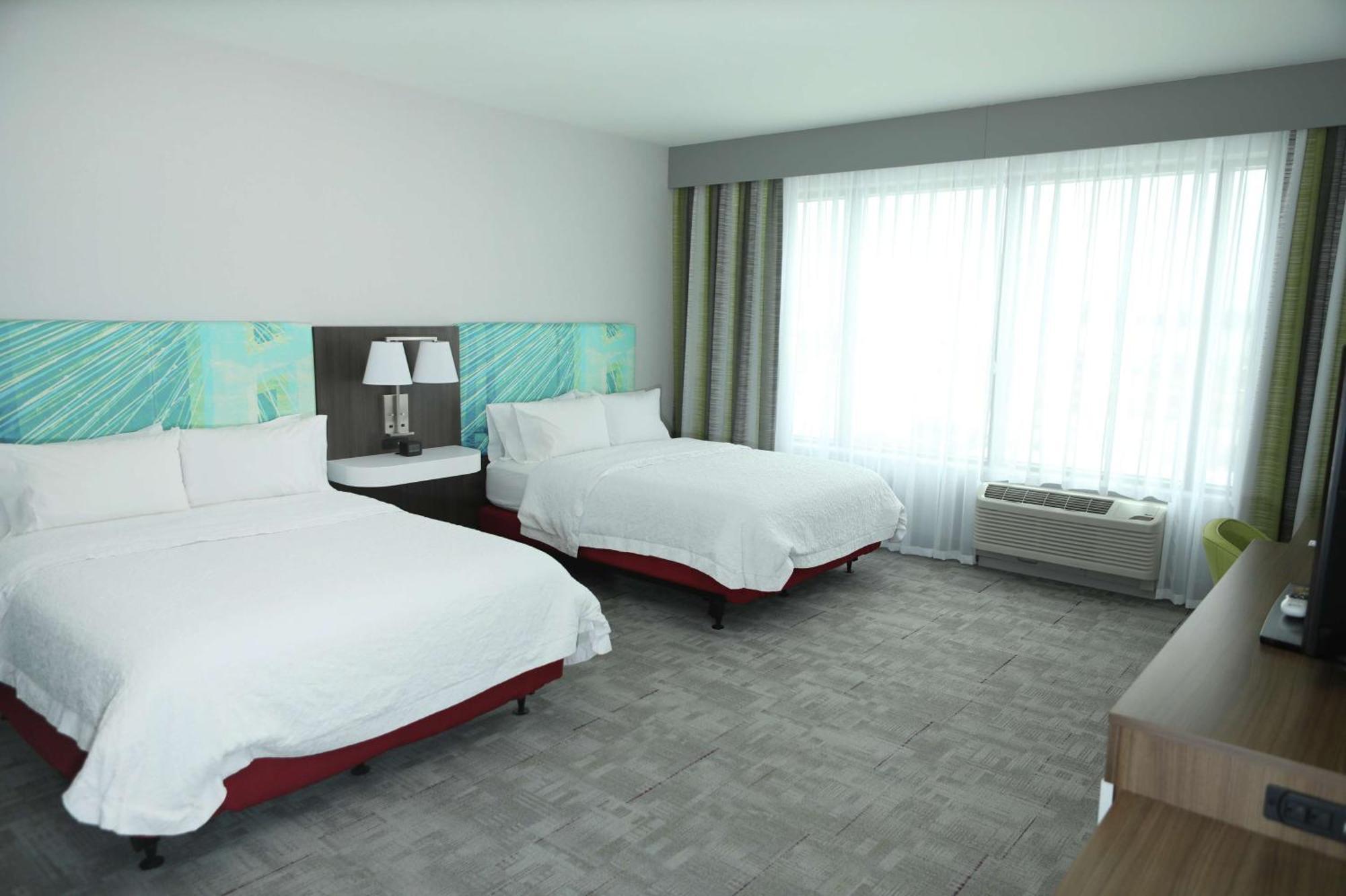 Hampton Inn & Suites Burlington Exteriör bild